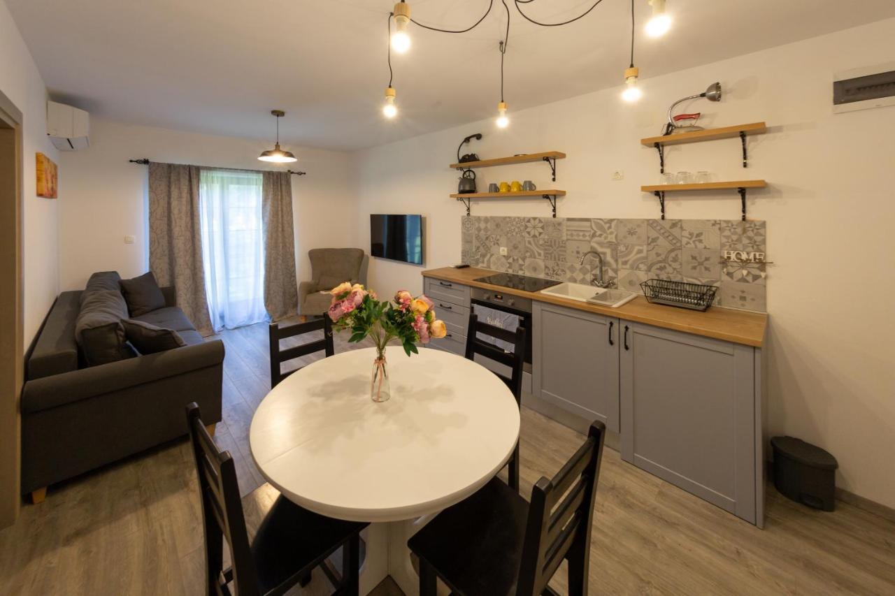 Timber Valley Apartment *