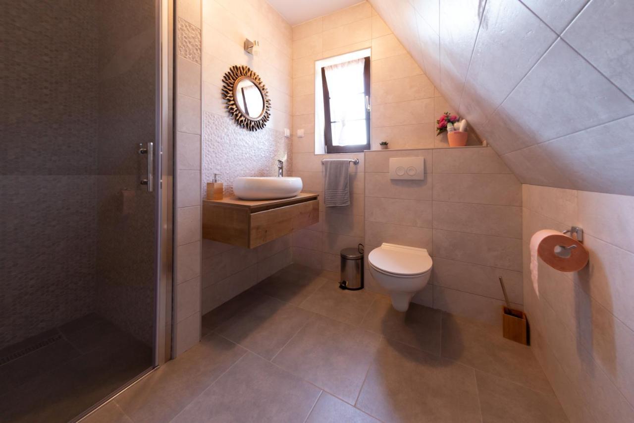 Timber Valley Apartment